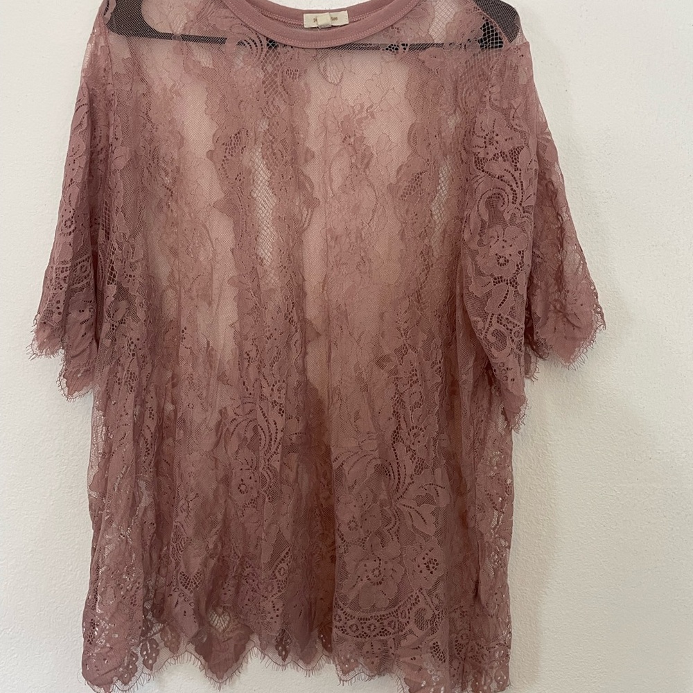 Lace Overlay Top in Mauve